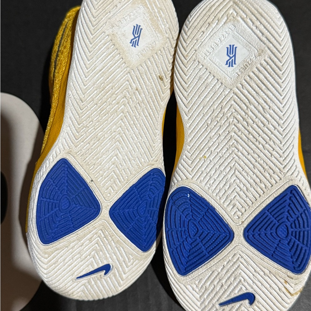 Nike Kyrie Mac n cheese shoes - Picture 3 of 6